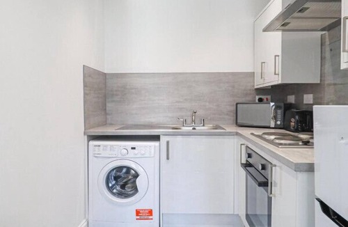 Paisley Apartment | Walker View Apartment