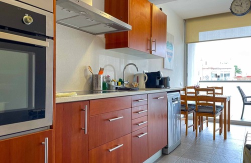Vilanova I la Geltru Apartment | Walkers Paradise, Parking, Sunny Balcony - Hostem