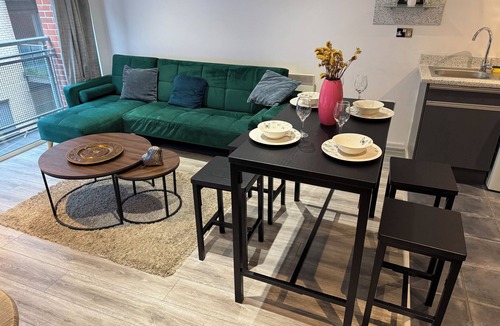 Castlefield Apartment | Walking Distance from Deansgate