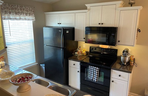 Augusta House | Walking Distance From Course!