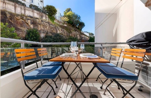 Pyrmont Apartment | Walking Distance to Darling Harbour