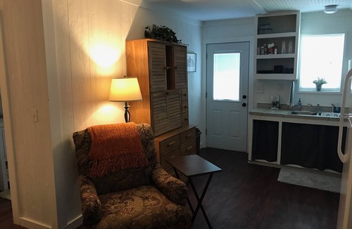 Westfield Cabin | Walking distance to Zilker Park, ACL, and so much more!