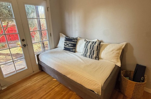 Santa Fe House | Walking distance with AC and hot tub