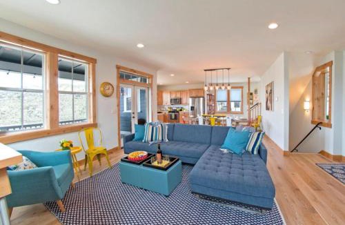 Chelan House | Walking on Sunshine #75