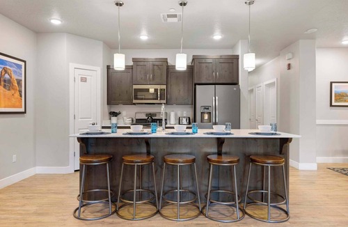 St. George Condo | Walking on Sunshine Ground Level