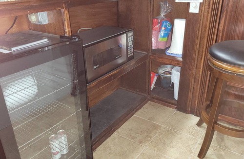 Stillwater Apartment | Walkout basement with bar and hot tub!