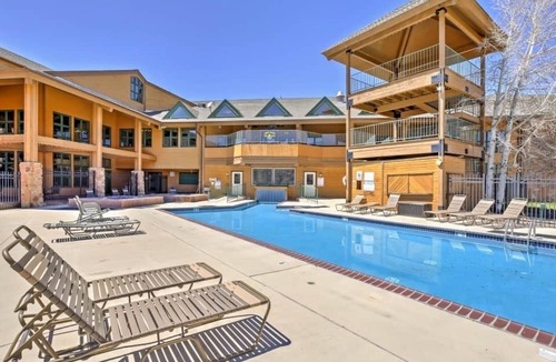 Granby Condo | Walkout King Suite ~ Pet Friendly + Hot Tubs