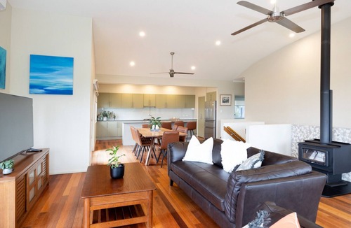 Mollymook House | Wallace Waves in Mollymook