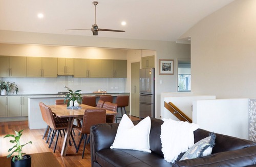 Mollymook House | Wallace Waves in Mollymook