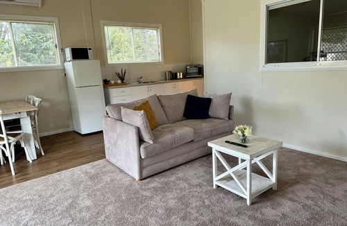 White Rock Bed & Breakfast | Wallaroi Guest Home