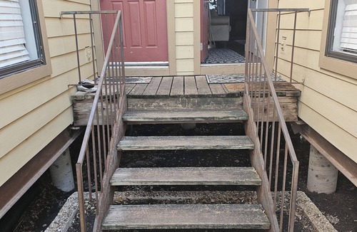 North Loop Condo | Waller Creek Condo Cottage Single Story Parking in Front Quiet & Walkable Area