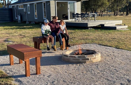 Burrundulla Apartment | Wallinga Farmstay Mudgee