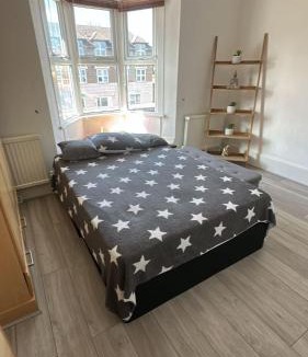 Wallington North Apartment | Wallington 1