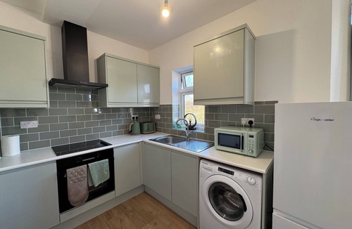 Wallington North Apartment | Wallington Central Unique Guest House