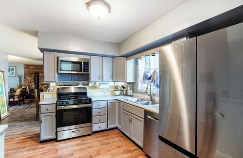 Wallkill House | Wallkill 4BR Retreat | Large Yard + Pet Friendly