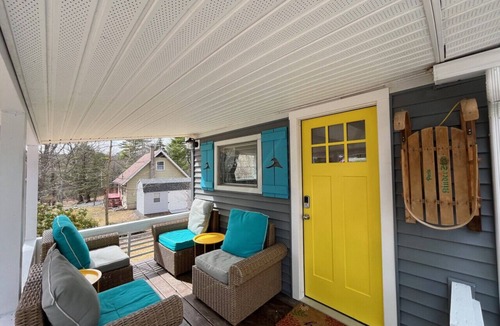 White Mills Cottage | Wally’s Matchbox |New|Hot Tub|Fire Pit|Close 2 All