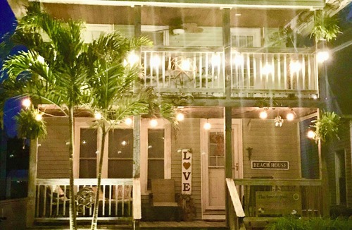 Devon House | Walnut Beach Escape Fenced Oasis Yard