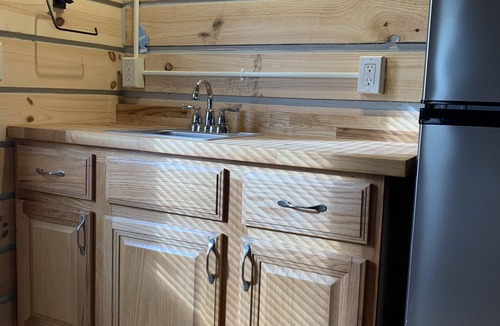 English Cabin | Walnut Camping Cabin
