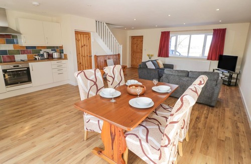 Ardens Grafton Cottage | Walnut Cottage