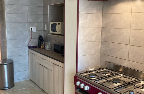 Praslay House | Walnut cottage