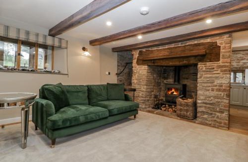 Usk House | Walnut Cottage