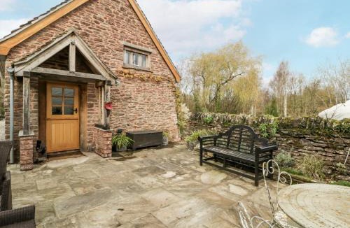 Usk House | Walnut Cottage