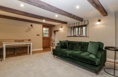 Usk House | Walnut Cottage