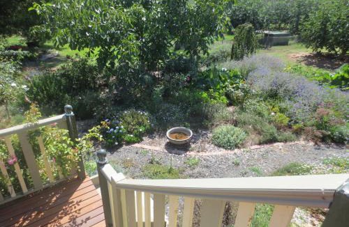 Koorooman House | Walnut Cottage via Leongatha