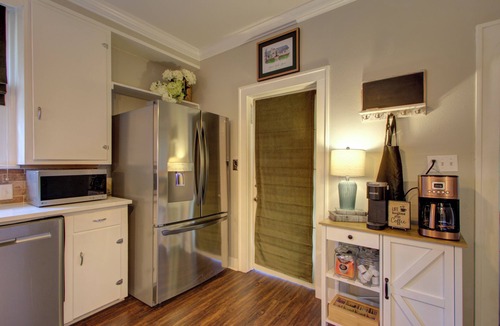 Texarkana House | Walnut Manor - Business Casual - Families Welcome