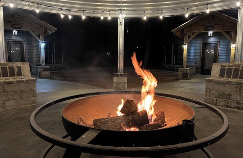 Walnut Springs Cabin | Walnut Springs Silo Cabin B