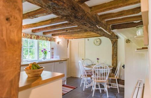Faversham House | Walnut Tree Cottage by Bloom Stays