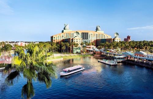 Bay Lake Resort | Walt Disney World Swan