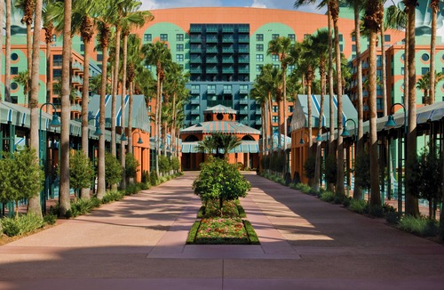 Bay Lake Hotel | Walt Disney World Swan