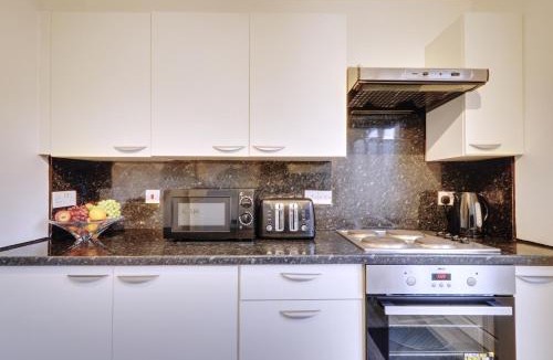 Hale House | Walter House