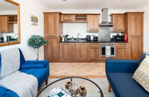 Lacey Green Apartment | Walters Ash Hideaway Flat - Pass the Keys