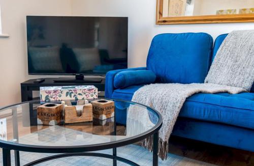 Lacey Green Apartment | Walters Ash Hideaway Flat - Pass the Keys