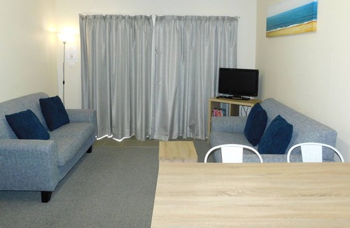 Hyams Beach Apartment | Walters Holiday Flats