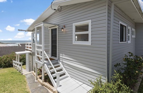 East Ballina House | Walters - Original Beach House With Sweeping Ocean Views