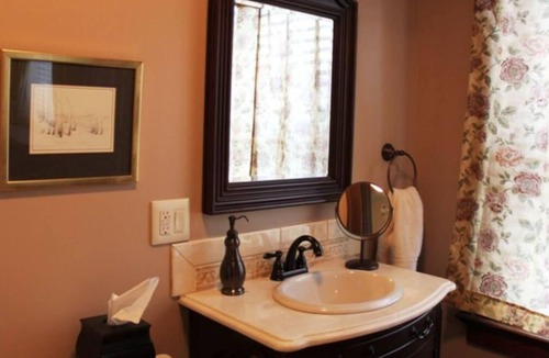 Palmyra Bed & Breakfast | Walton Manor Inn Bed & Breakfast