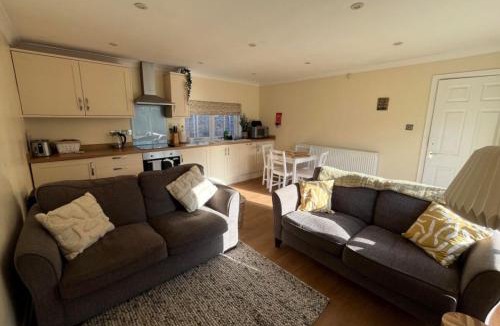 Walworth House | Walworth Castle Cottage