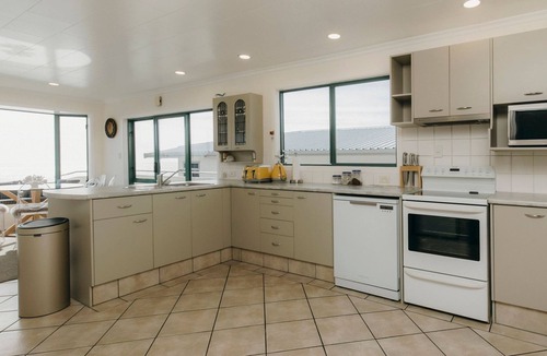 Bell Block House | WANAKA BAY WATERFRONT