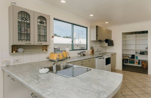 Bell Block House | WANAKA BAY WATERFRONT