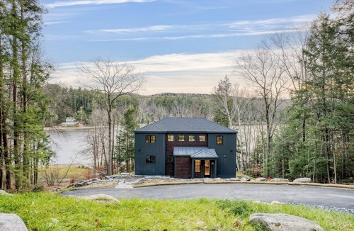 Monterey House | Wander Monterey Lake