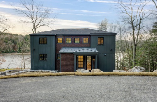 Monterey House | Wander Monterey Lake