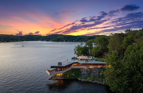 Mahopac House | Wander Petra Island