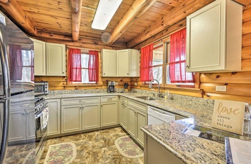 Pleasant Mount Cabin | Wander & Unwind A Quiet Spring Journey