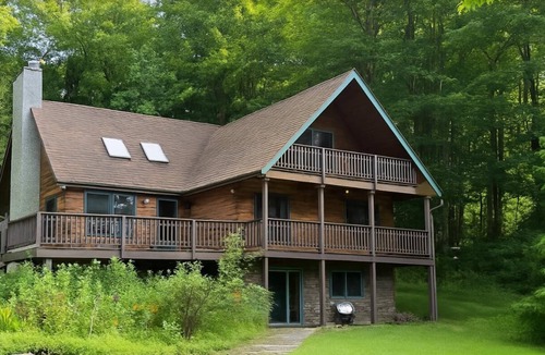 Pleasant Mount Cabin | Wander & Unwind A Quiet Spring Journey