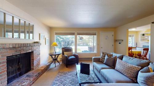 Warm Springs House | Wanderers Way 106