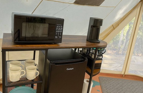 Boss Apartment | Wandering Willow – Private Stargazing Glamping Tent with Fire Pit & Open Skies