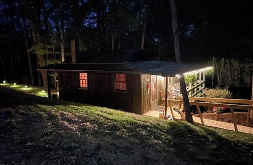 Stokes Cabin | Wanderlust Cabin Just minutes from Hanging Rock